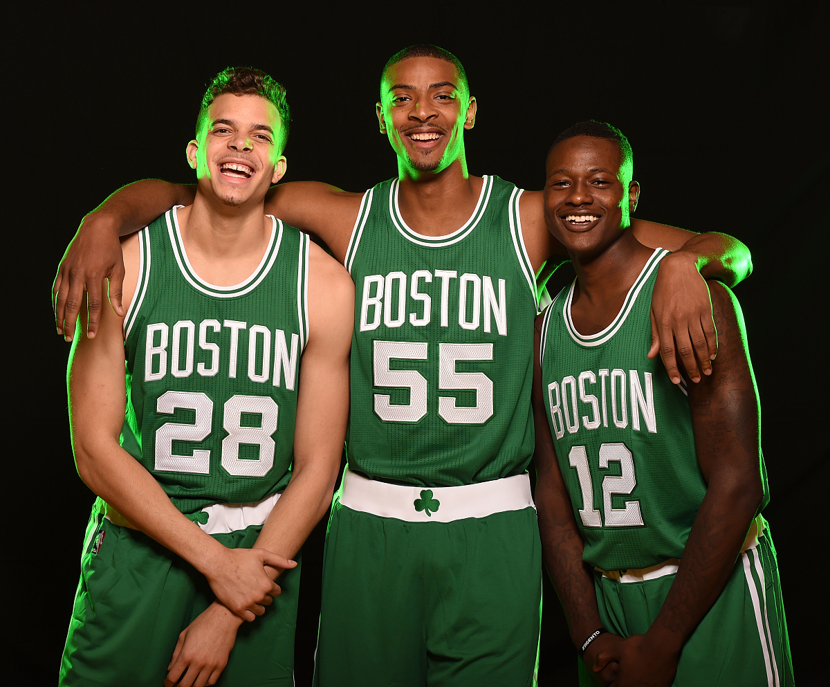 包含关键时刻波士顿凯尔特人调整名单以备足总杯，完成体检环节打磨，目标明确，高层口径保持一致的词条