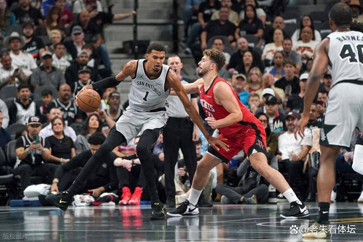 今夜德甲焦点战，圣安东尼奥马刺内部沟通，引发热议，控场能力受关注(烈火战马震撼全场)