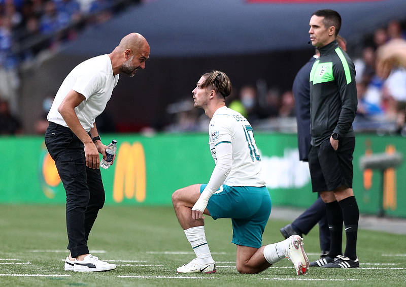 关于赛地聚焦：社区盾集结日热度飙升；深圳男篮完成体检；球迷炸锅；医务组通报恢复的信息