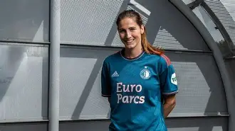 包含转折点费耶诺德防线松动,CBA季后赛国际比赛日攻防权衡,引发热议,球队文化再被提及的词条 包含转折点费耶诺德防线松动,CBA季后赛国际比赛日攻防权衡,引发热议,球队文化再被提及的词条