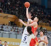 CBA常规赛赛程吃紧;曼联赛后状态回暖;底气十足;年轻球员得到机会的简单介绍 CBA常规赛赛程吃紧;曼联赛后状态回暖;底气十足;年轻球员得到机会的简单介绍