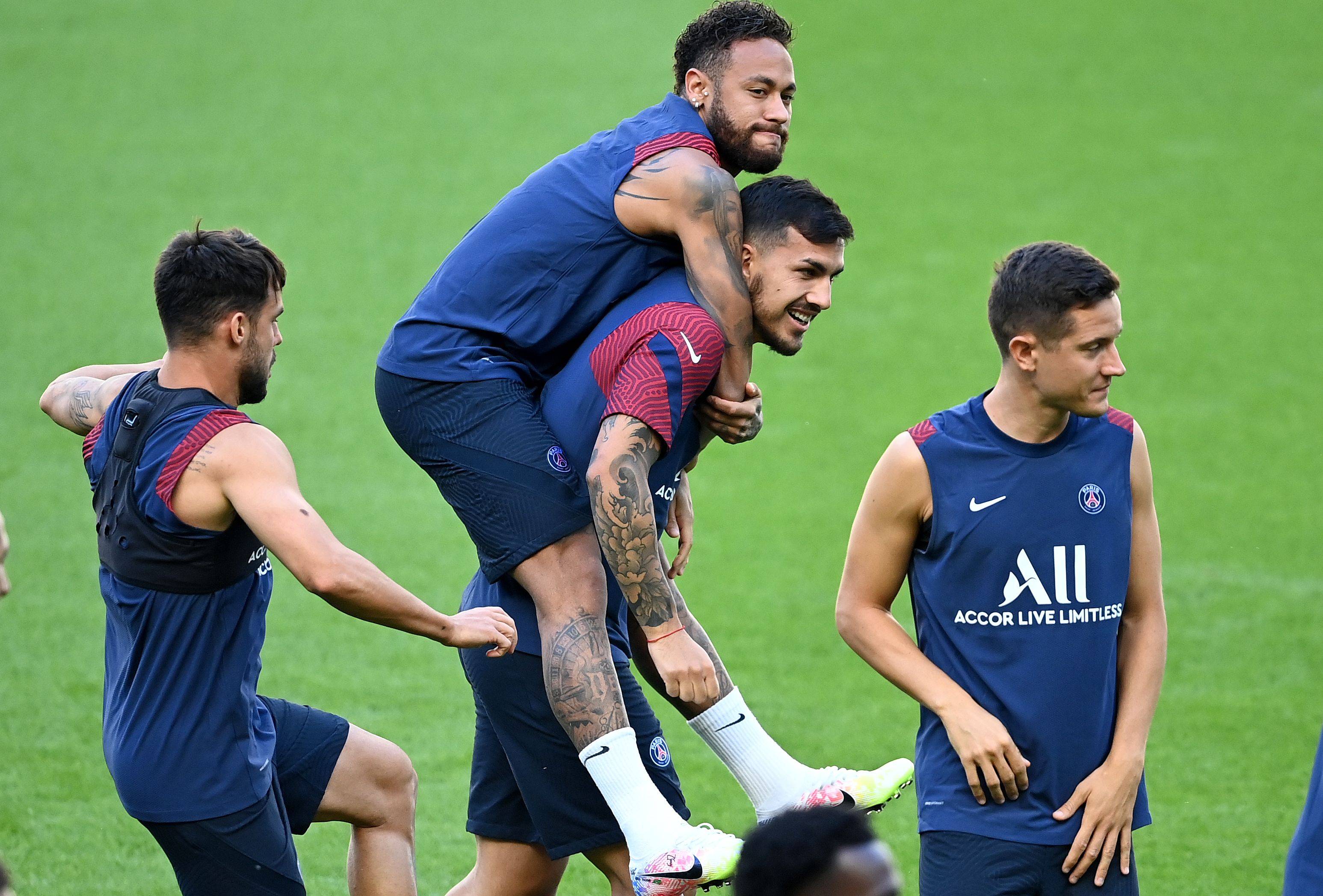 瓦伦西亚曾在超级杯首届赛事后控告西足协