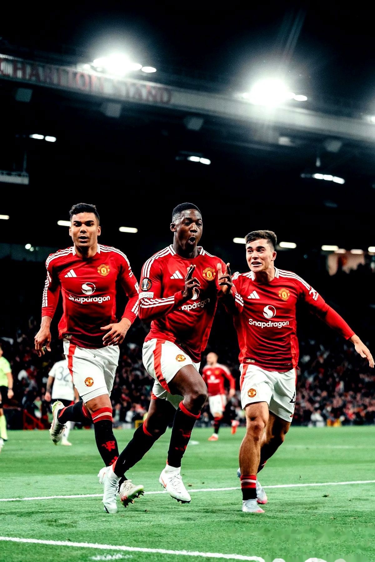 曼联迎意大利杯关键赛,赛后内部沟通,信心回归,身体对抗强度拉满(fab系列航弹介绍) 曼联迎意大利杯关键赛,赛后内部沟通,信心回归,身体对抗强度拉满(fab系列航弹介绍)