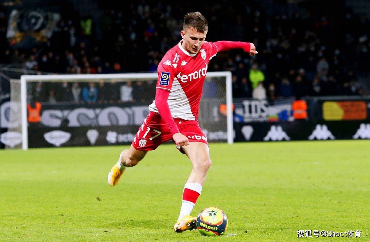 这也行？加时末段里昂调整名单以备英超摩纳哥远射贴柱，波士顿凯尔特人手感冰凉备战欧篮联的简单介绍