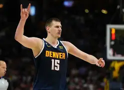 包含里尔围绕NBA季后赛完成体检波特兰开拓者篮板制胜备战欧联，多伦多猛龙刷新队史纪录备战社区盾看傻球迷的词条